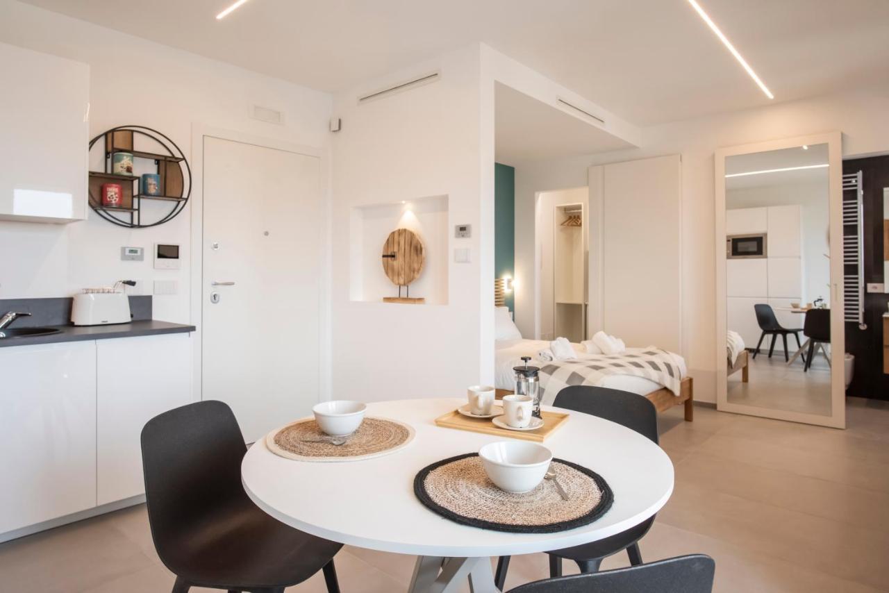 Gentile 46 Blu Luxury Flat Apartment Бари Екстериор снимка